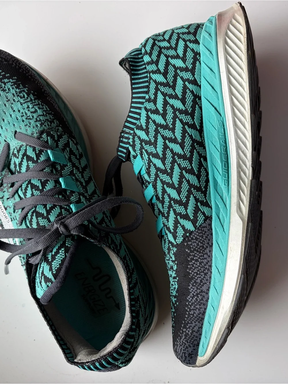 Brooks Bedlam Women’s Teal and Black/Gray Knit Running Sneakers